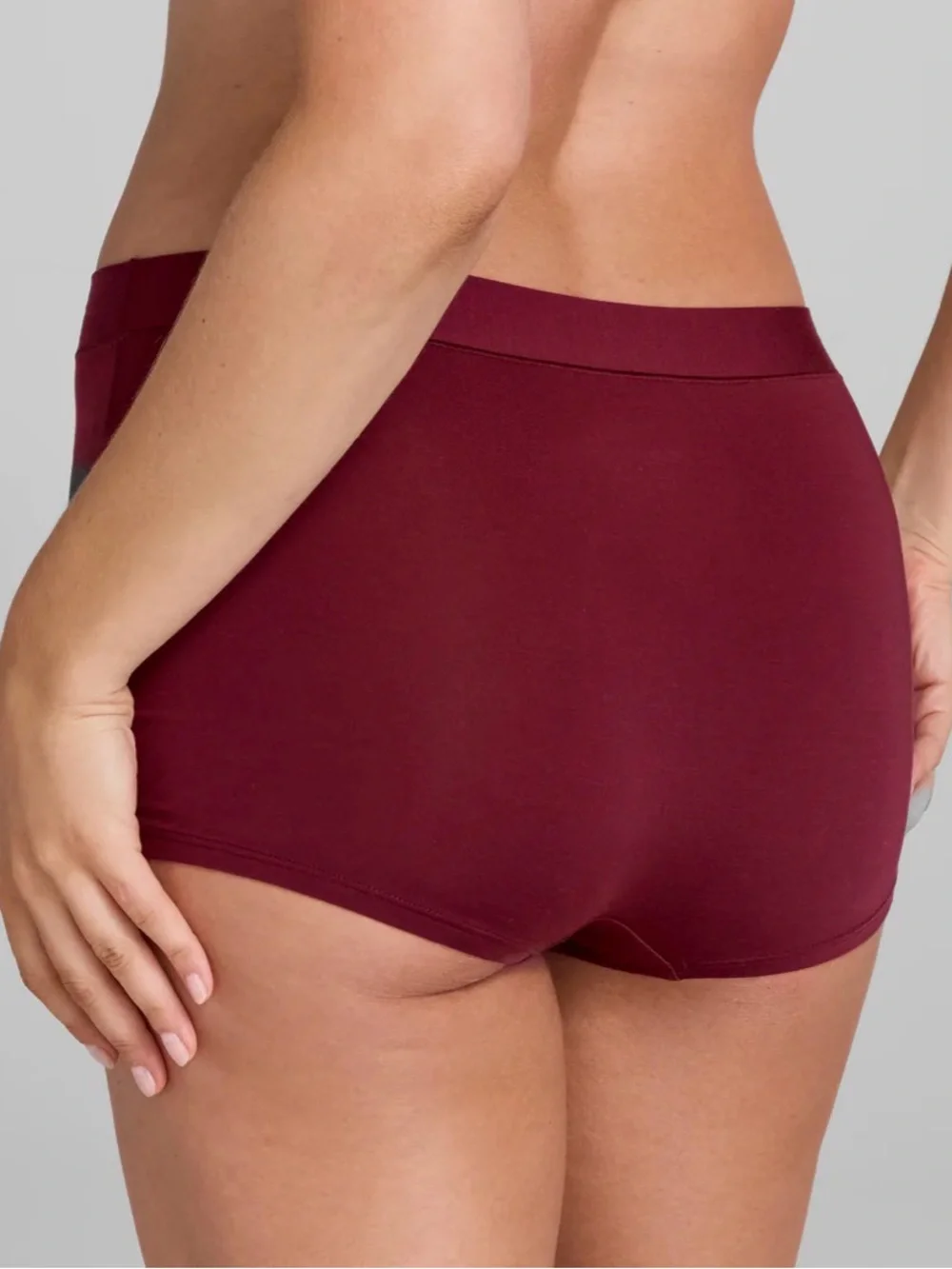 Honeylove High-Waist Seamless Boyshorts in Wine